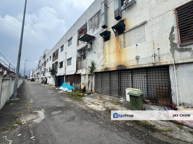 Shop for rent in Kajang, Langat