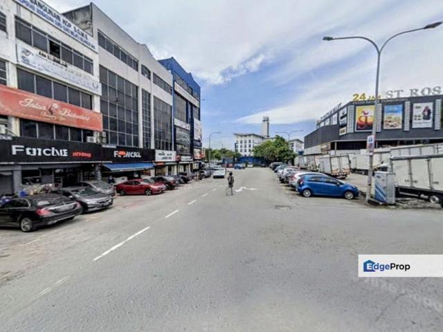 Shop for rent in Petaling Jaya, Petaling