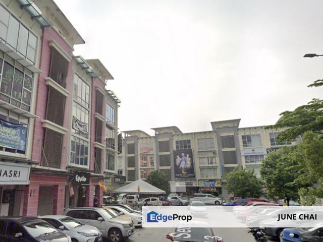 Shop for sale in Petaling, Alam Impian