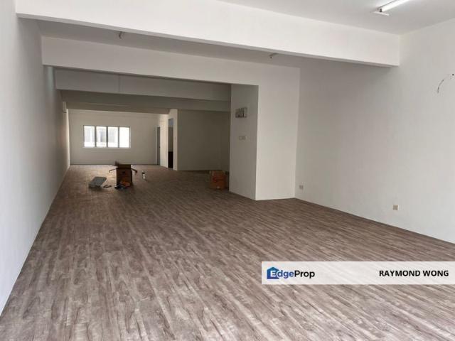 Shop for sale in Petaling, Alam Impian