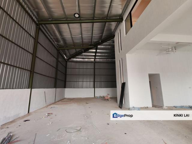 Warehouse for rent in Petaling, Alam Impian