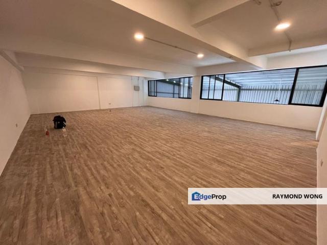 Warehouse for rent in Petaling, Alam Impian