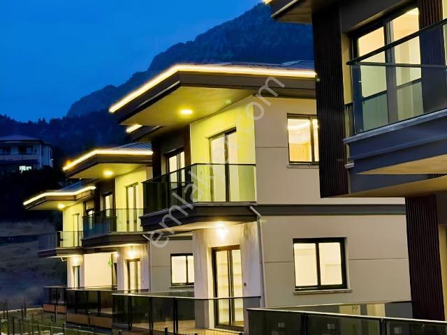 Pozanti, Adana içerisinde satılık Villa
