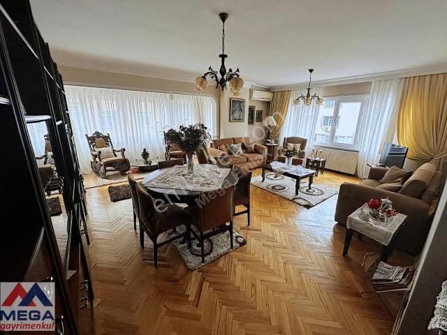 Kadiköy, İstanbul içerisinde satılık mülk