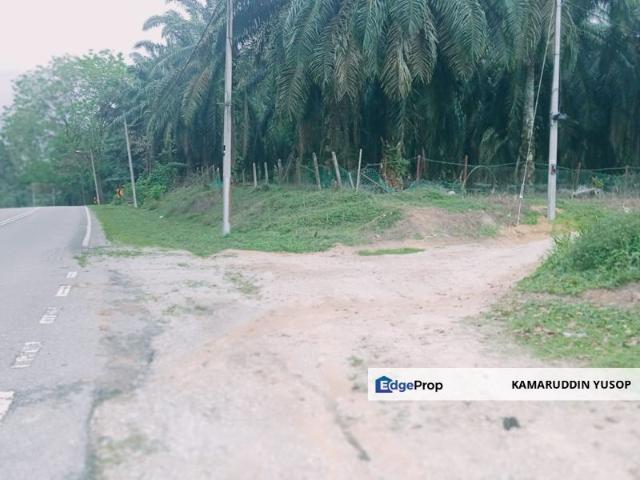 Shop for sale in Malaka