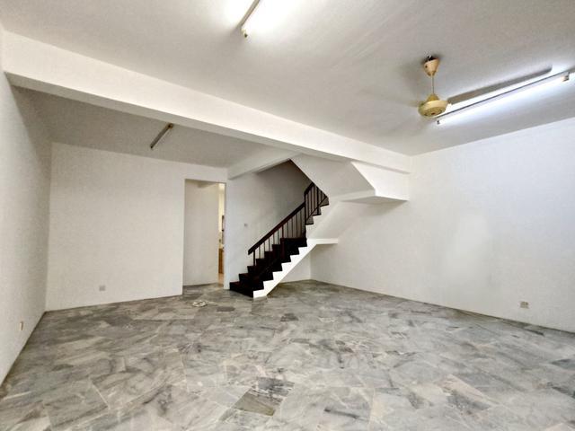 Terraced House for sale in Langat, Selangor