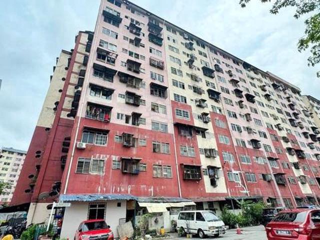Flat for sale in Petaling, Damansara Damai