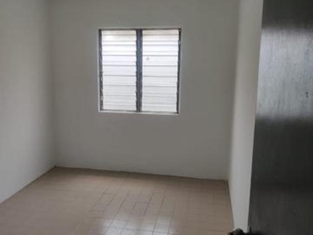Flat for sale in Petaling, Damansara Damai