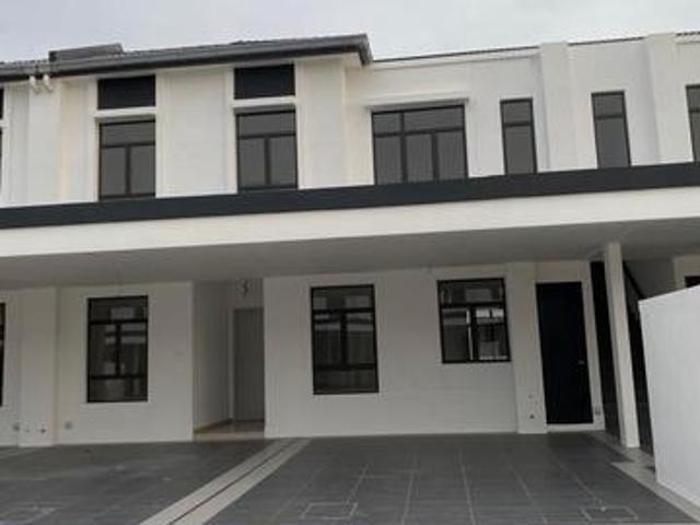 Townhouse for rent in Selangor