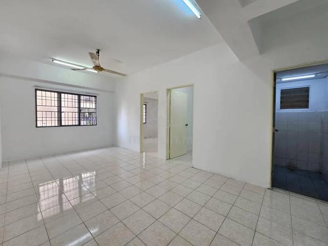 Apartment for sale in Petaling, Subang Jaya