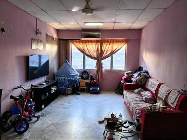 Flat for sale in Petaling, Subang Jaya