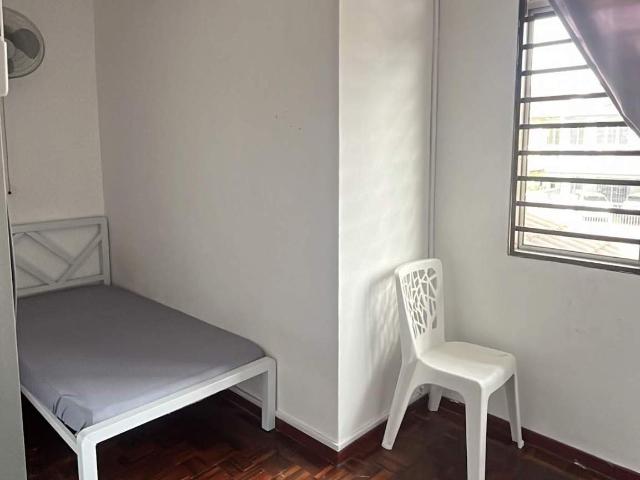 Room for rent in Petaling, Alam Impian