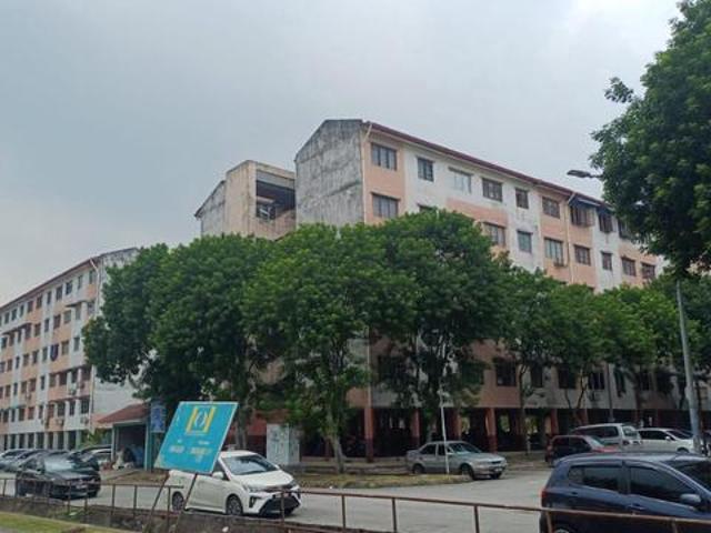 Flat for sale in Petaling, Alam Impian