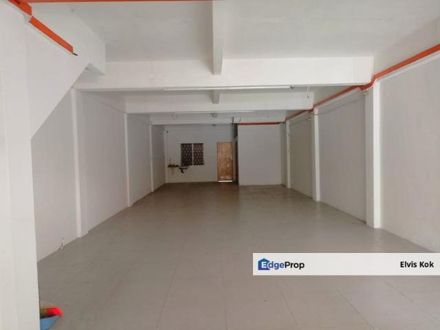 Shop for rent in Majlis Perbandaran Selayang, Gombak