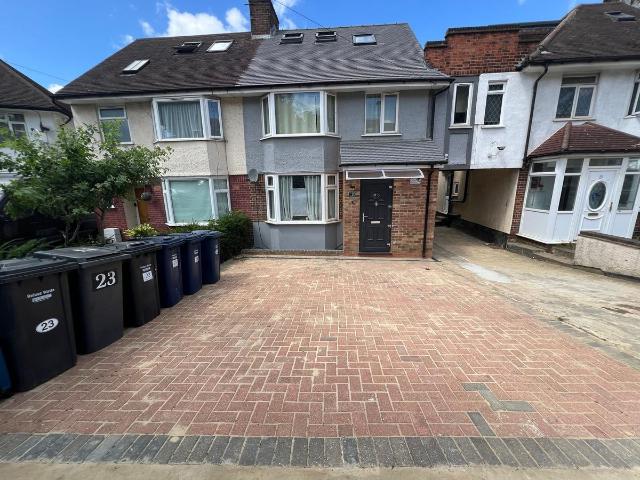 House for rent in Hendon Central, The Hyde