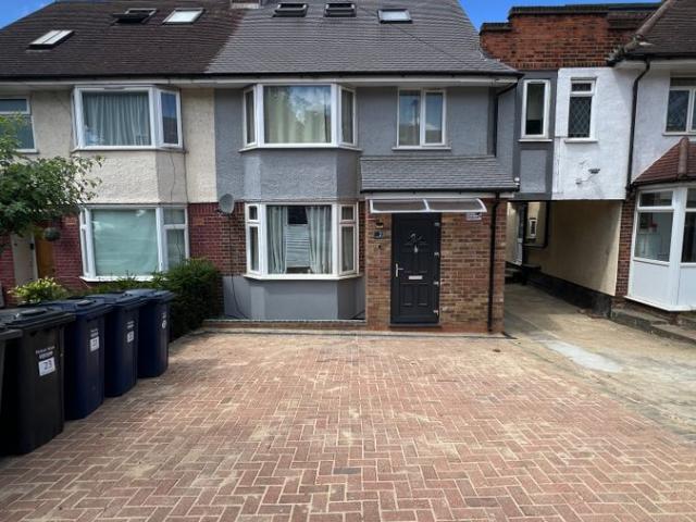 Room for rent in Hendon Central, The Hyde