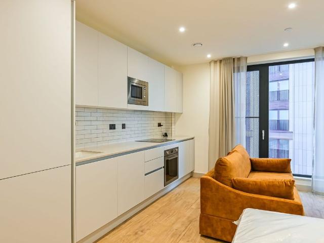 Studio for rent in London Borough of Waltham Forest, Greater London