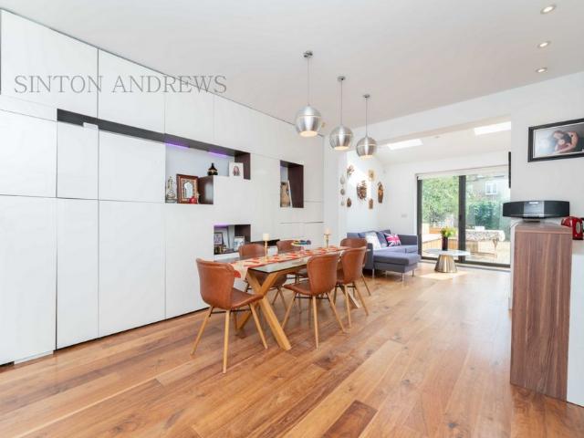 House for rent in London Borough of Ealing, Perivale