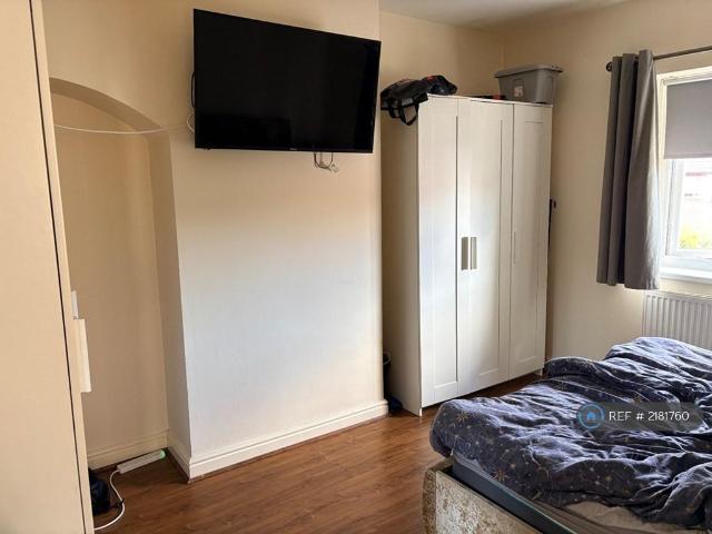 House for rent in Whitkirk, Austhorpe