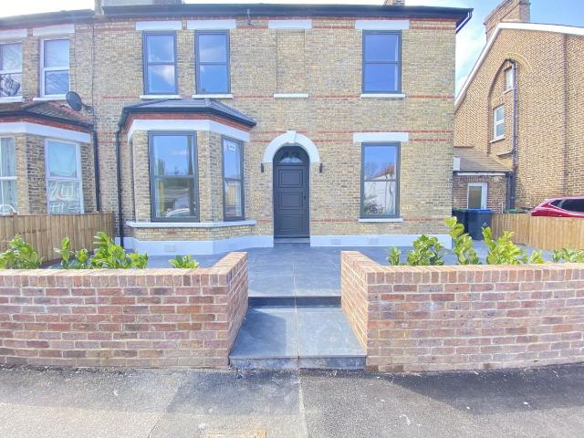 Apartment for rent in Anerley, Greater London