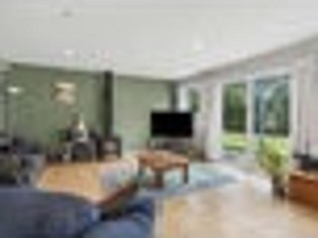 House for sale in Carterton