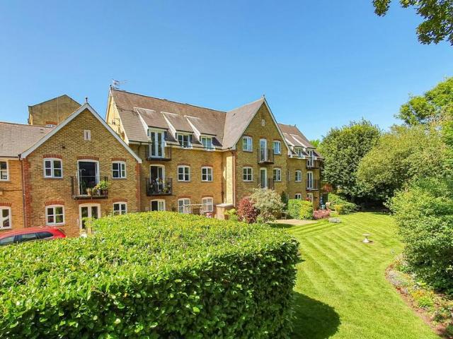 Apartment for rent in Hertford, Colliers End