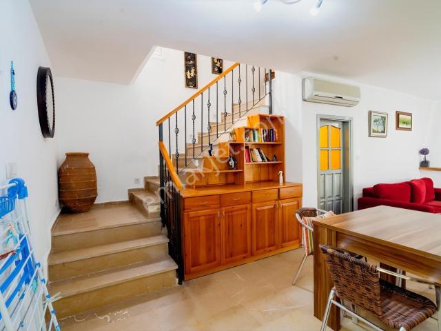 Amos Profesörler Sitesi, Marmaris içerisinde satılık Villa