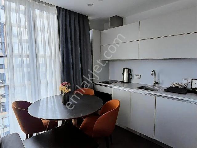Ataköy 7-8-9-10. Kısım Mahallesi, Bakırköy içerisinde kiralık Residence