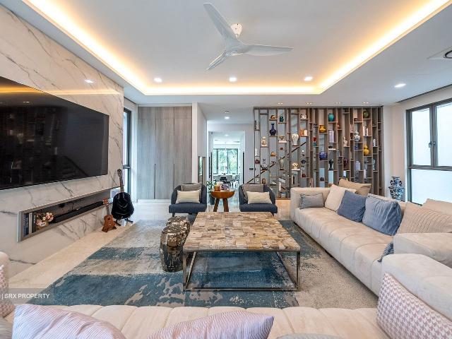 Detached House for sale