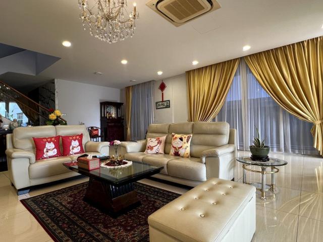 Detached House for sale