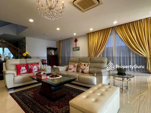 Detached House for sale