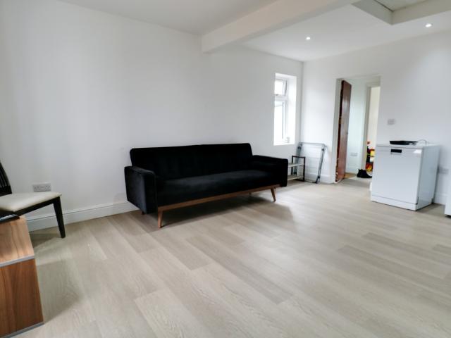 Apartment for rent in Petts Wood, Isle Of Man