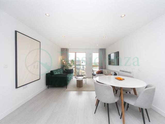 Apartment for rent in London Borough of Merton, Collier's Wood