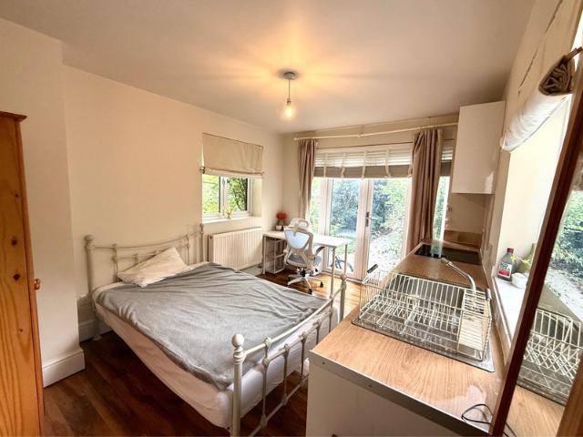 Studio for rent in Botley, Vale of White Horse