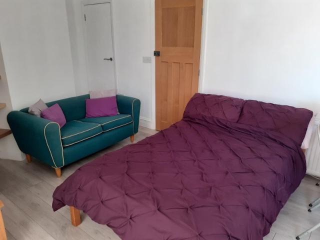 Studio for rent in Queen's Park, Brighton & Hove