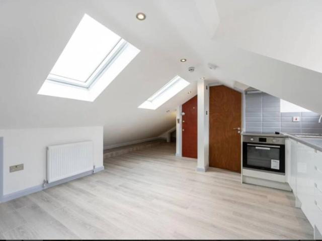 Studio for rent in Penge, Isle Of Man