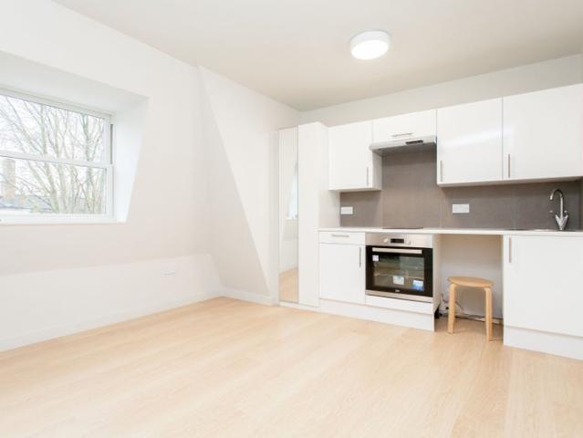 Studio for rent in West Hackney, Greater London