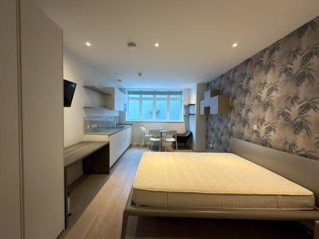 Studio for rent in West Hampstead, Greater London