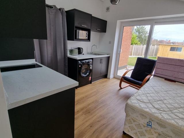 Studio for rent in Woodthorpe, Gedling