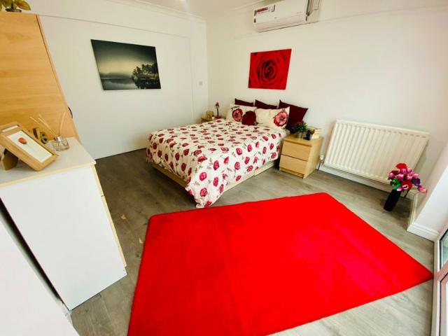 Studio for rent in London Borough of Ealing, Park Royal
