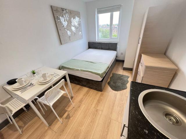 Studio for rent in Furzedown, Greater London