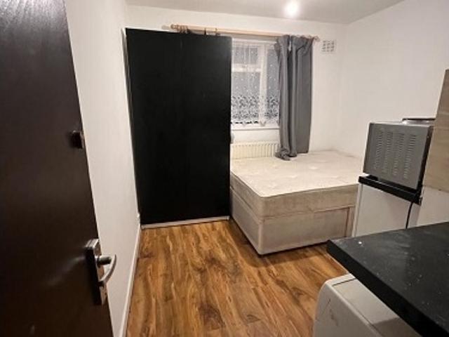 Studio for rent in Notting Hill, Greater London