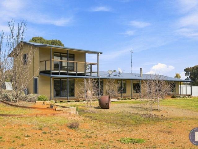 Cottage for sale in Boorowa, New South Wales