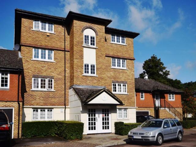 Apartment for rent in Southfields, Greater London