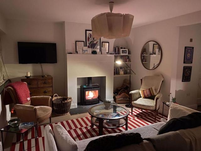 House for rent in Palmers Cross, Waverley
