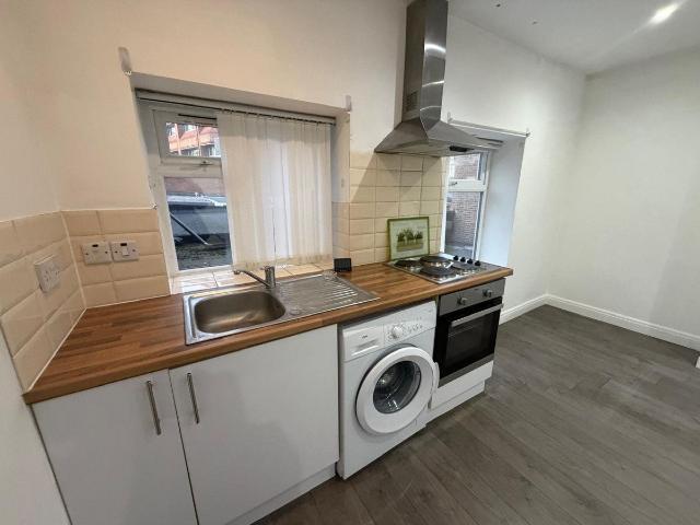 Studio for rent in London Borough of Croydon, Greater London