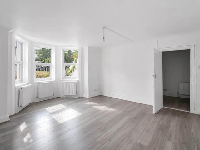 Apartment for rent in London Borough of Croydon, Greater London