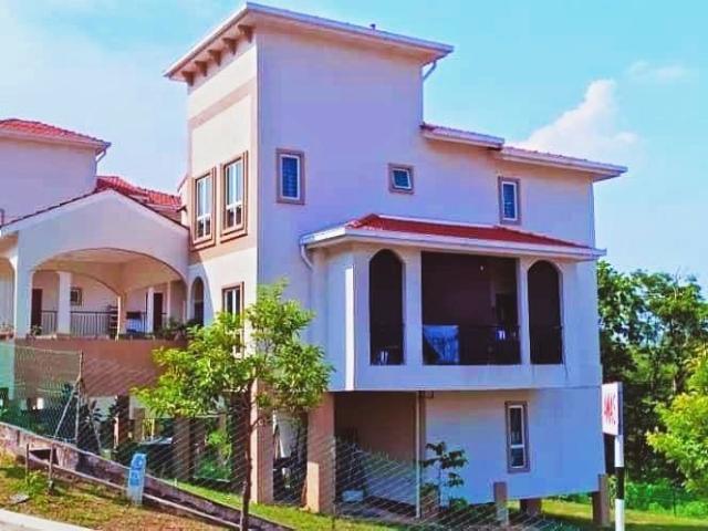 House for sale in Tanjong Sepat, Selangor