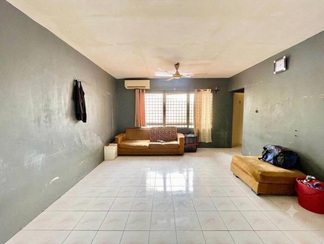 Flat for sale in Petaling, Damansara Damai