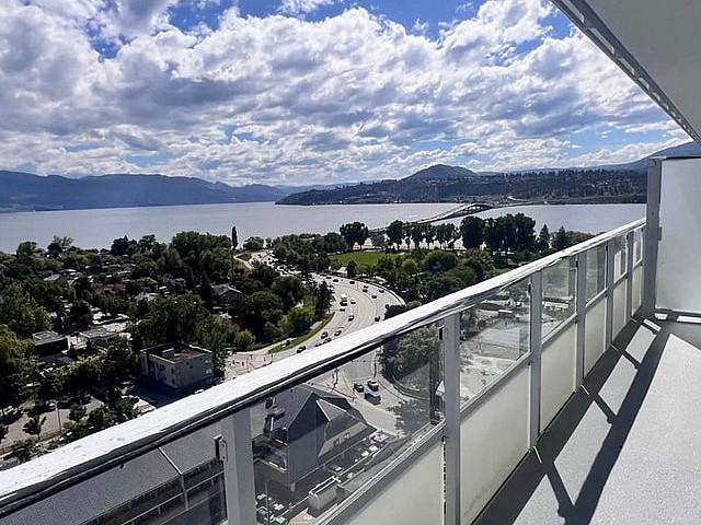 Condo for sale in Winfield, British Columbia